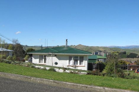 Photo of property in 8 Ruru Road, Taihape, 4720