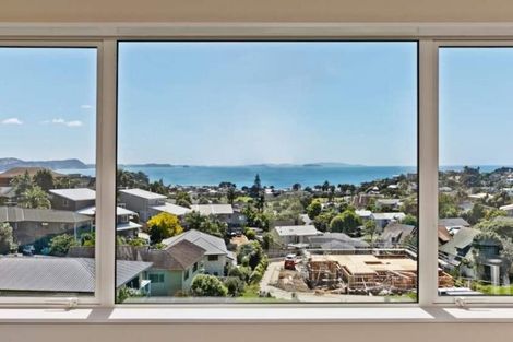 Photo of property in 188 Whangaparaoa Road, Red Beach, 0932