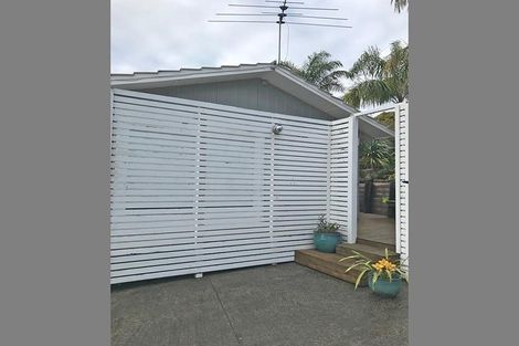Photo of property in 2/563 East Coast Road, Browns Bay, Auckland, 0630