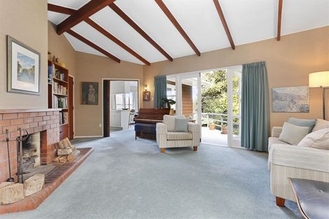 Photo of property in 21 Wernham Place, Northcote, Auckland, 0626