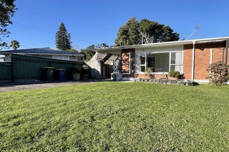 Photo of property in 1/7 Maunder Place, New Lynn, Auckland, 0600