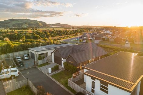 Photo of property in 56 Dunkeld Drive, Papamoa, 3118