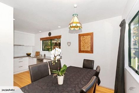 Photo of property in 5b Dundale Avenue, Blockhouse Bay, Auckland, 0600