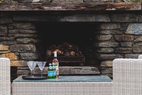 Photo of property in 1a Maple Court, Arthurs Point, Queenstown, 9371