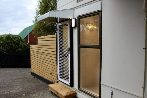 Photo of property in 2/75 Birkdale Road, Birkdale, Auckland, 0626