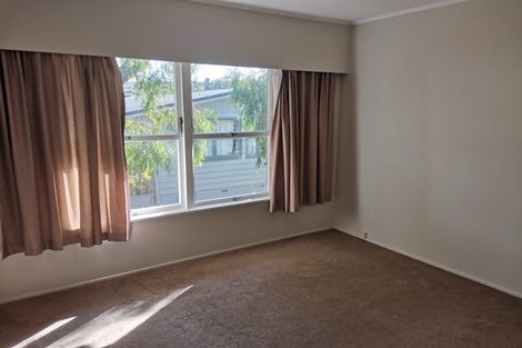 Photo of property in 2/5 Keldale Place, Forrest Hill, Auckland, 0620