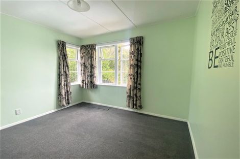 Photo of property in 3 Montgomery Avenue, Karori, Wellington, 6012