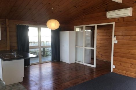 Photo of property in 10 Bahama Crescent, Paraparaumu Beach, Paraparaumu, 5032