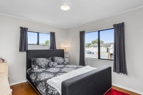 Photo of property in 215 Gravatt Road, Papamoa Beach, Papamoa, 3118