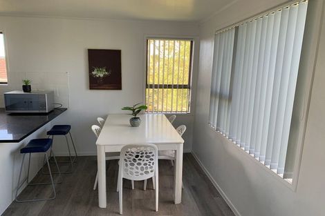 Photo of property in 41 Mcquarrie Avenue, Wattle Downs, Auckland, 2103