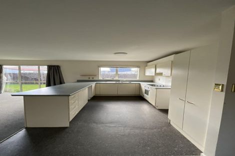 Photo of property in 6 Blue Gum Place, New Brighton, Christchurch, 8083