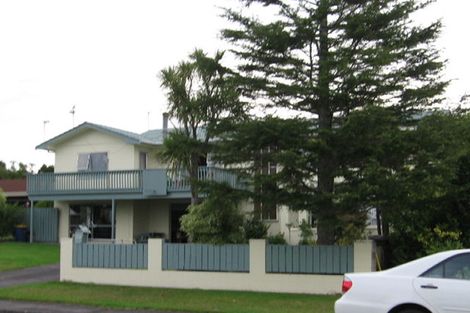 Photo of property in 20 Realm Place, Massey, Auckland, 0614