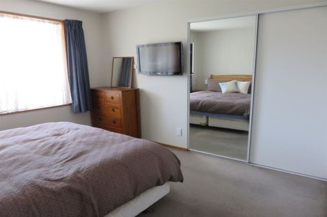 Photo of property in 15 Rolfe Place, Bishopdale, Christchurch, 8053