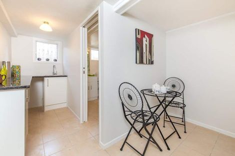 Photo of property in 11 Castaing Crescent, Te Atatu South, Auckland, 0610