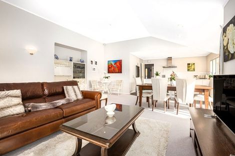 Photo of property in 7 Lakeside Villas, Whitby, Porirua, 5024