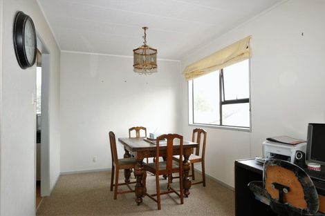 Photo of property in 19 Cairngorm Place, Highland Park, Auckland, 2010