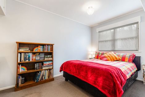 Photo of property in 18 Taioma Crescent, Te Atatu Peninsula, Auckland, 0610
