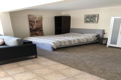 Photo of property in 45 Mana View Road, Paremata, Porirua, 5026