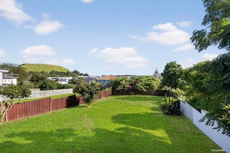 Photo of property in 13 Court Crescent, Panmure, Auckland, 1072