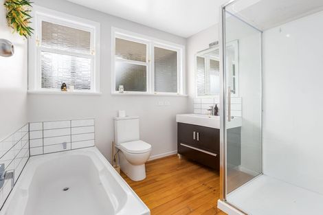 Photo of property in 16 Sasanof View, Ascot Park, Porirua, 5024