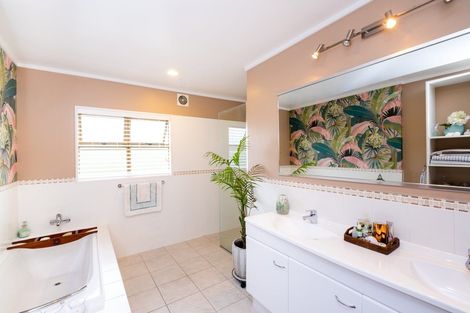 Photo of property in 8 Ngarimu Crescent, Taradale, Napier, 4112