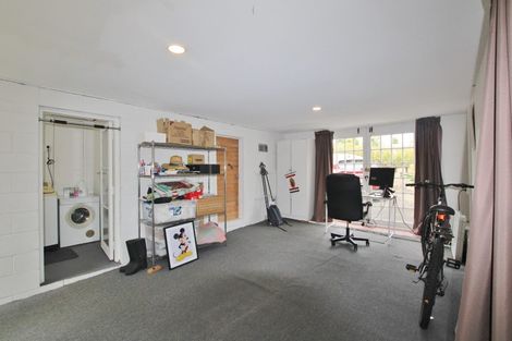 Photo of property in 24 Paragon Avenue, Beach Haven, Auckland, 0626