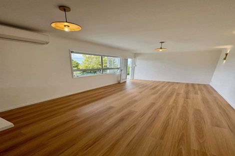 Photo of property in 3 Hartley Terrace, Massey, Auckland, 0614