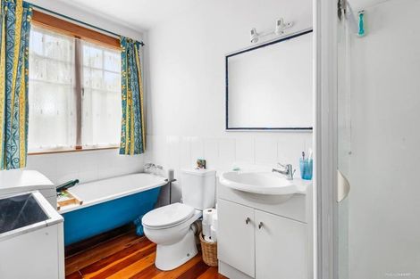 Photo of property in 2/13 Hart Road, Hauraki, Auckland, 0622