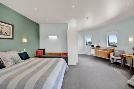 Photo of property in Headlands Opunake, 32 Fox Street, Opunake, 4616