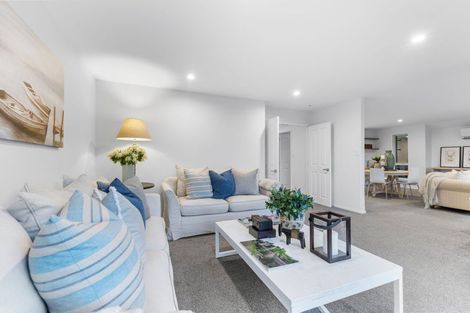 Photo of property in 5 Gilders Grove, Heathcote Valley, Christchurch, 8022