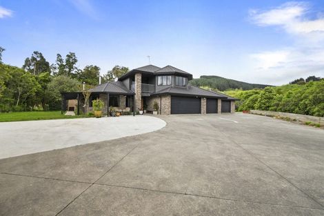Photo of property in 402 Turitea Road, Turitea, Palmerston North, 4472