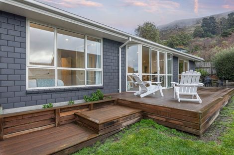 Photo of property in 5 Gilders Grove, Heathcote Valley, Christchurch, 8022