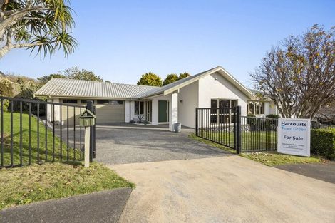 Photo of property in 1 Orlando Close, Frankleigh Park, New Plymouth, 4310