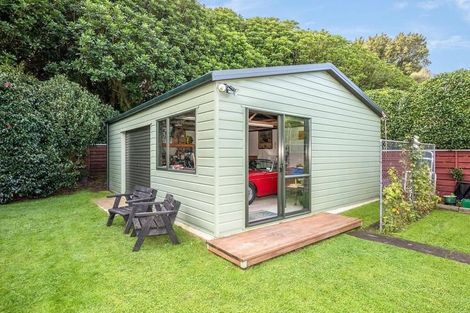 Photo of property in 53 Kohekohe Road, Waikanae, 5036