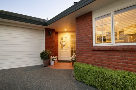 Photo of property in 14 Rutland Place, Taradale, Napier, 4112