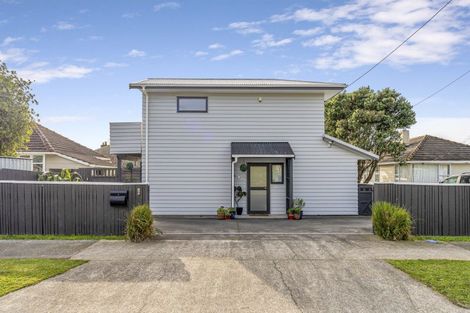 Photo of property in 1 Waiuta Street, Titahi Bay, Porirua, 5022