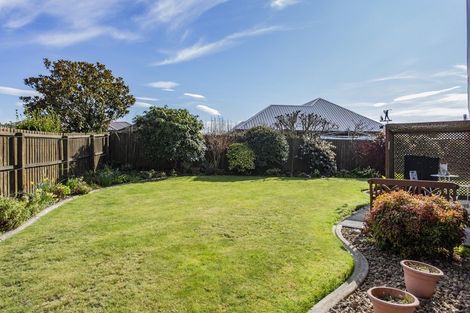 Photo of property in 21 Carmana Gardens, Rangiora, 7400