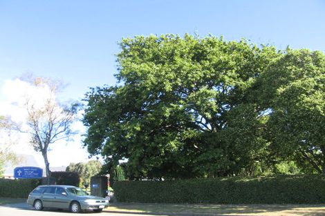 Photo of property in 2/27 Comeskey Grove, Elderslea, Upper Hutt, 5018