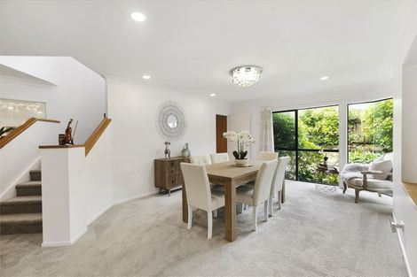 Photo of property in 8 Gillard Place, Eastern Beach, Auckland, 2012