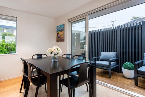 Photo of property in 7b Gulf Road, Murrays Bay, Auckland, 0630