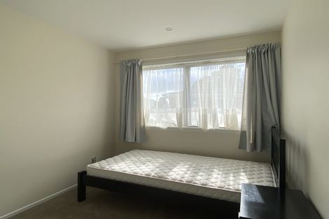 Photo of property in 17a Knightsbridge Drive, Forrest Hill, Auckland, 0620