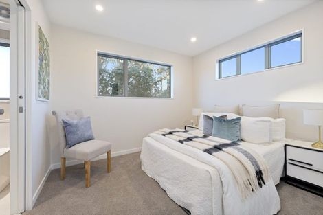 Photo of property in 2/5 Hereford Street, Te Atatu Peninsula, Auckland, 0610