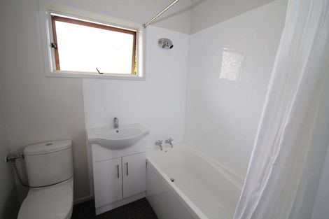 Photo of property in 2/61 Chartwell Avenue, Glenfield, Auckland, 0629