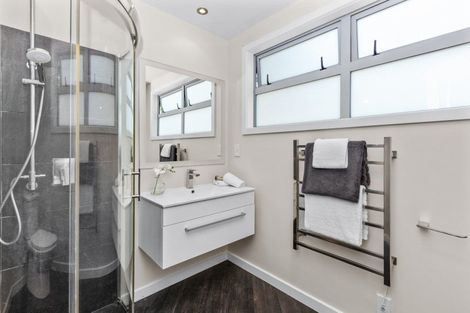 Photo of property in 9a Saint Hill Lane, Havelock North, 4130