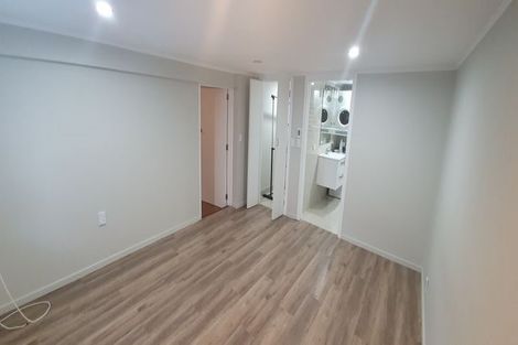 Photo of property in 1/224 Forrest Hill Road, Forrest Hill, Auckland, 0620