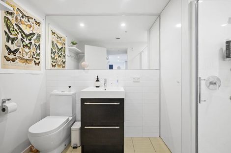 Photo of property in Nouvo Apartments, 2a/21 Rugby Street, Mount Cook, Wellington, 6021