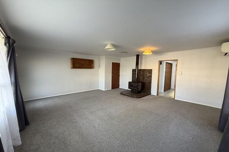 Photo of property in 2/7 Cederholm Grove, Brown Owl, Upper Hutt, 5018