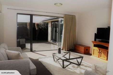 Photo of property in 10 East Ellington Drive, Mairehau, Christchurch, 8052