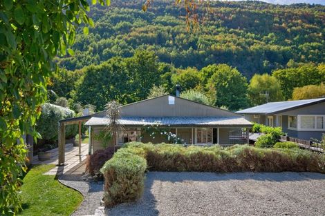 Photo of property in 5 Criterion Street, Arrowtown, 9302