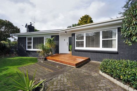 Photo of property in 30 Braid Road, St Andrews, Hamilton, 3200